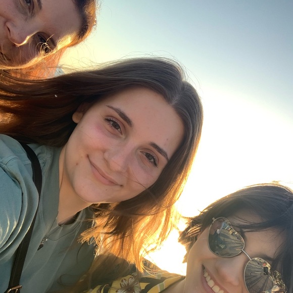 Meet your Poshers- Olivia, Natalie and Sharon - Picture 2 of 6